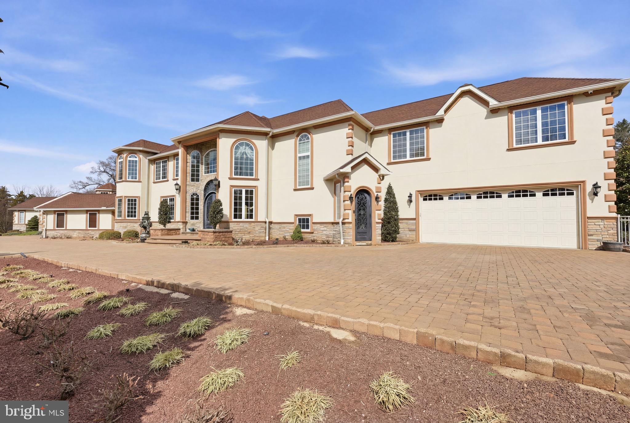 WASHINGTON CROSSING - Residential