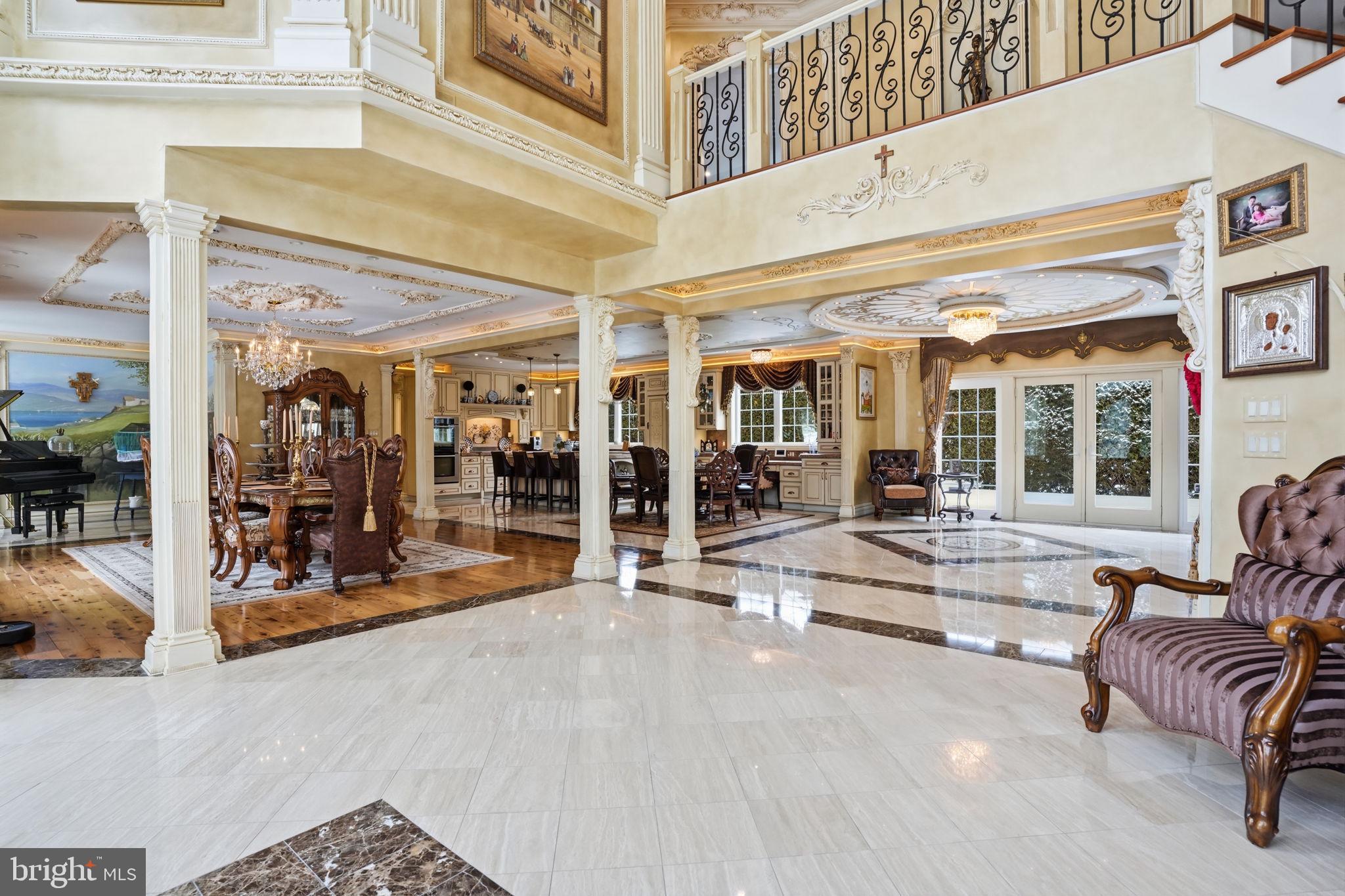 WASHINGTON CROSSING - Residential