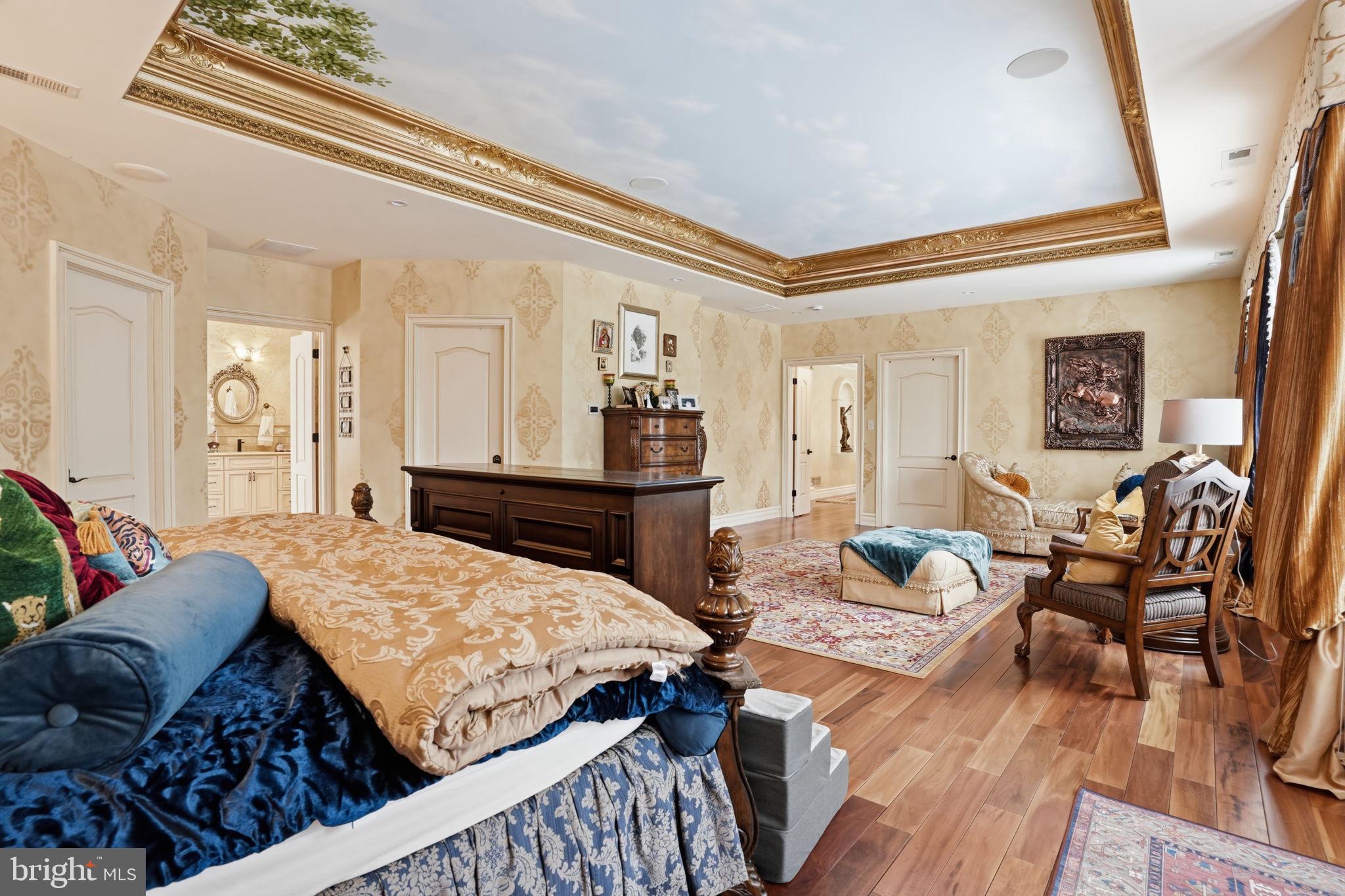 WASHINGTON CROSSING - Residential