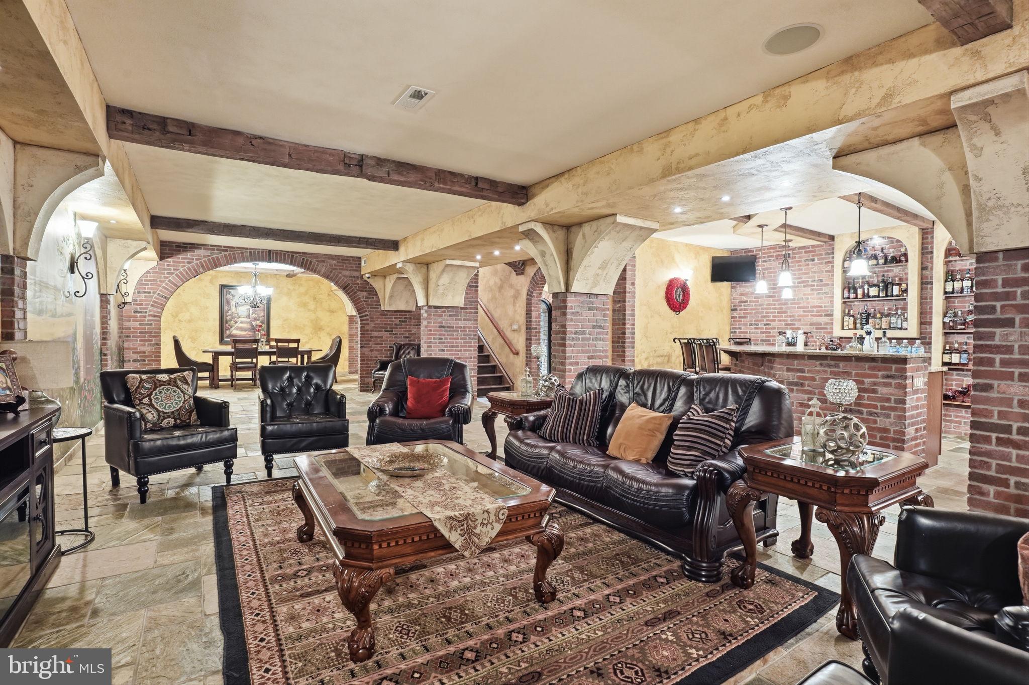 WASHINGTON CROSSING - Residential