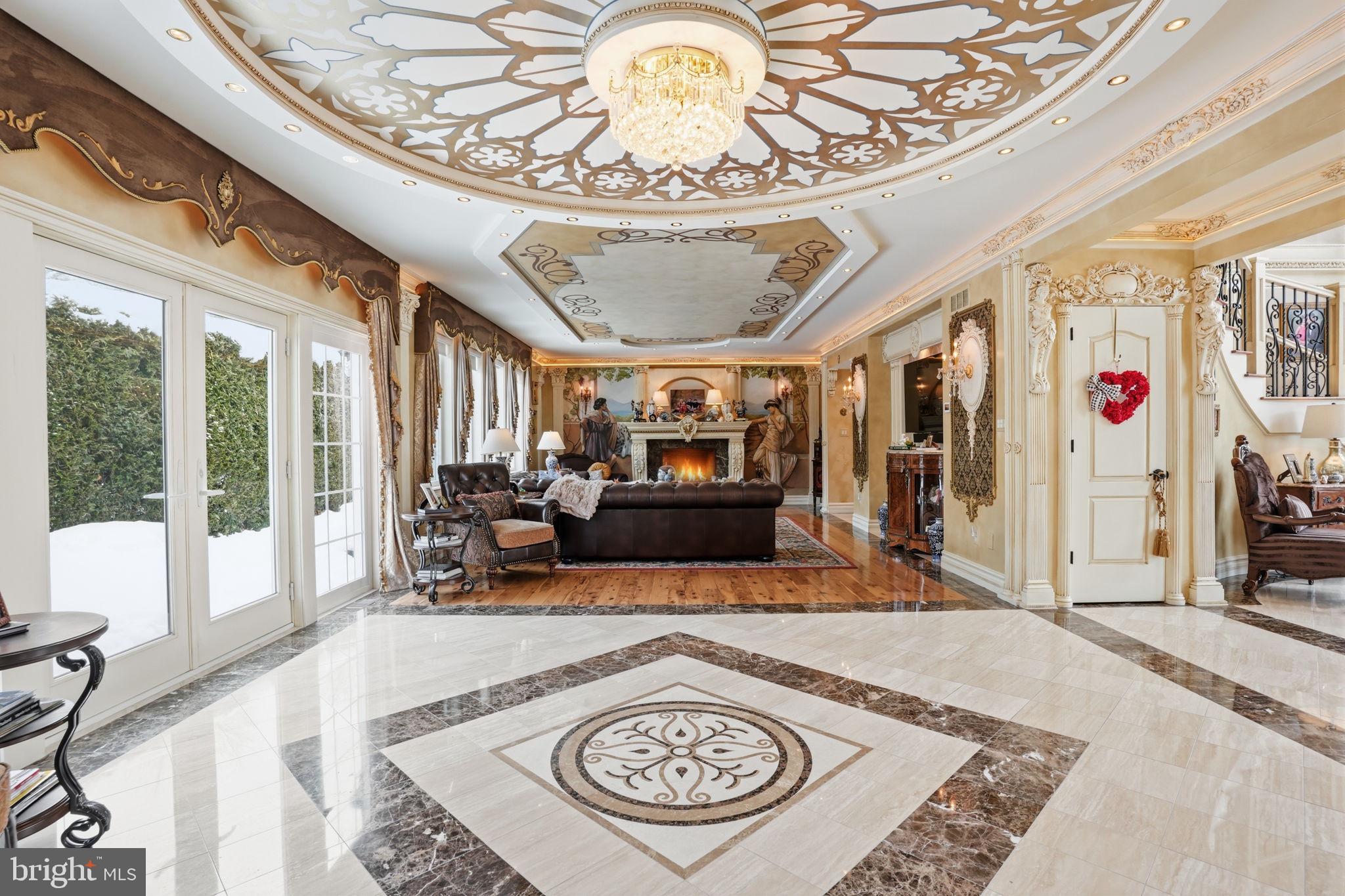 WASHINGTON CROSSING - Residential