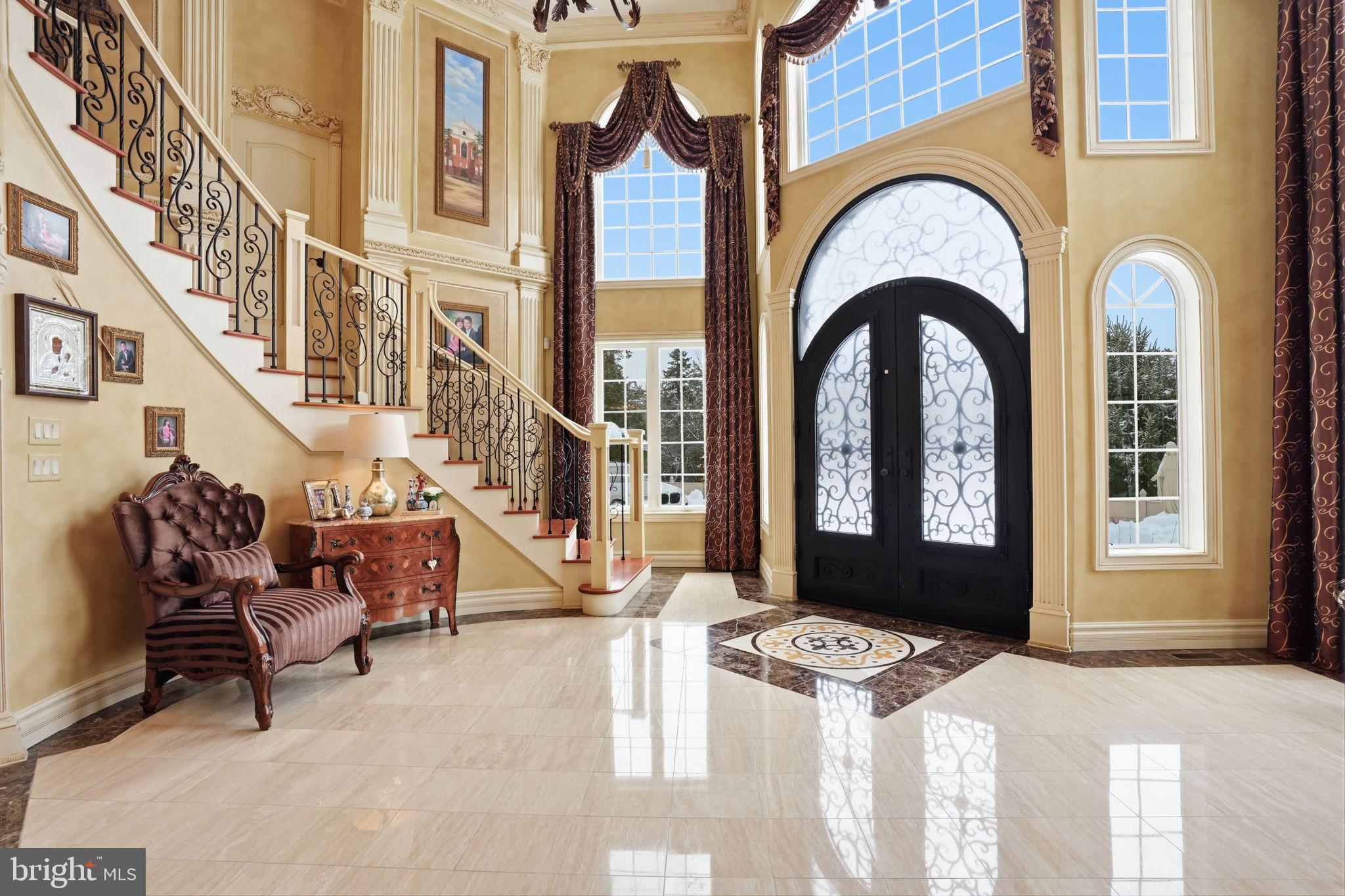 WASHINGTON CROSSING - Residential