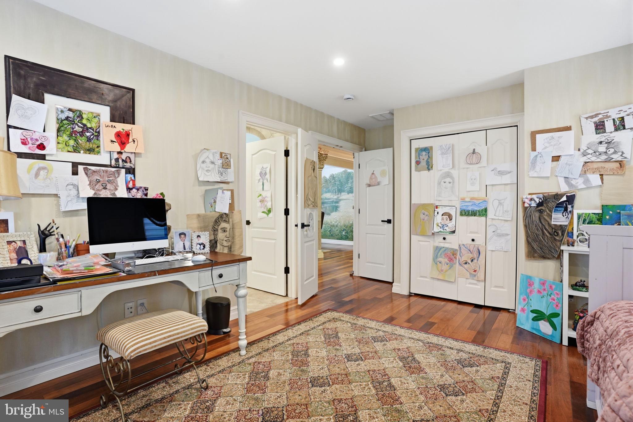 WASHINGTON CROSSING - Residential