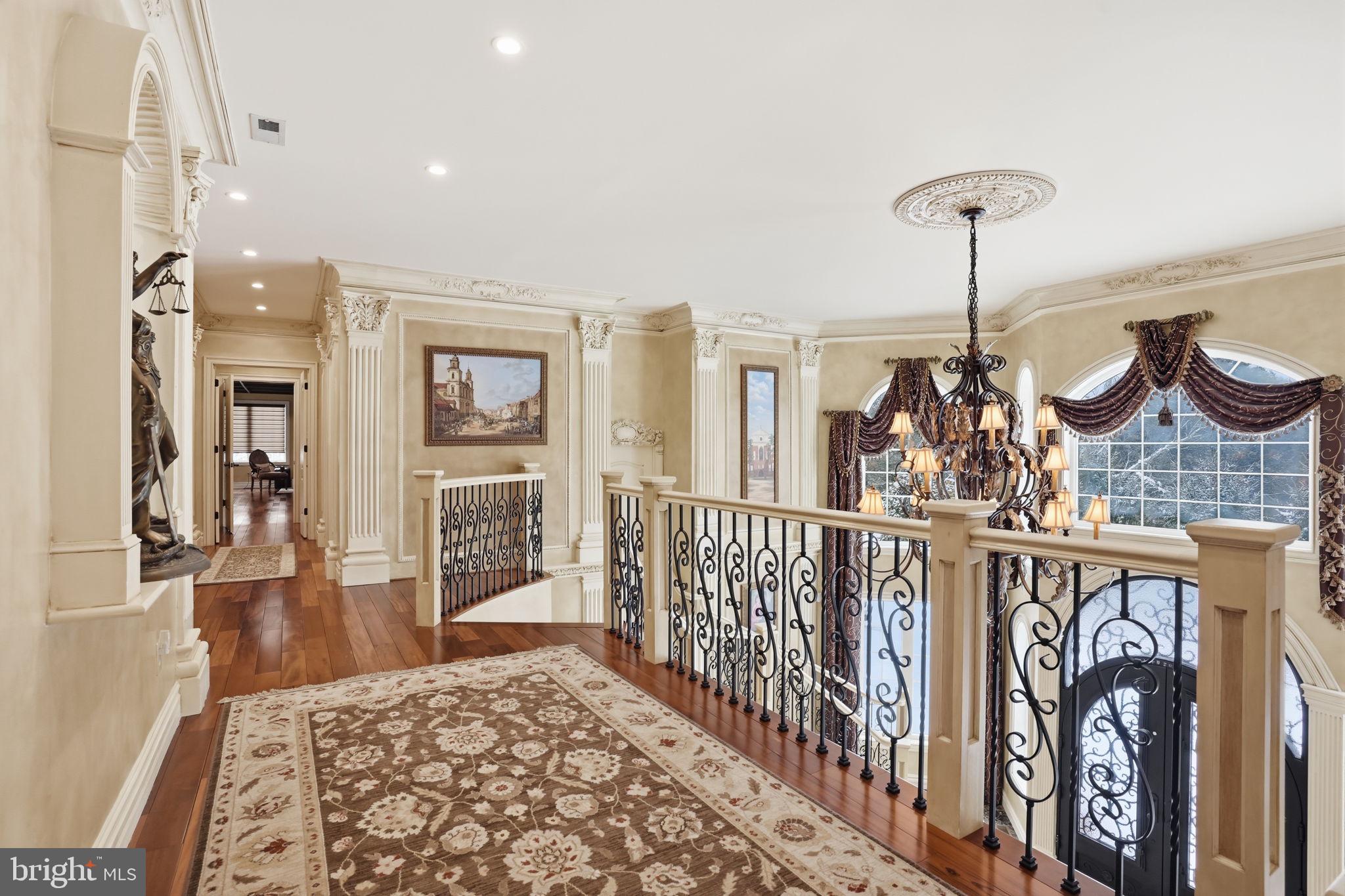 WASHINGTON CROSSING - Residential