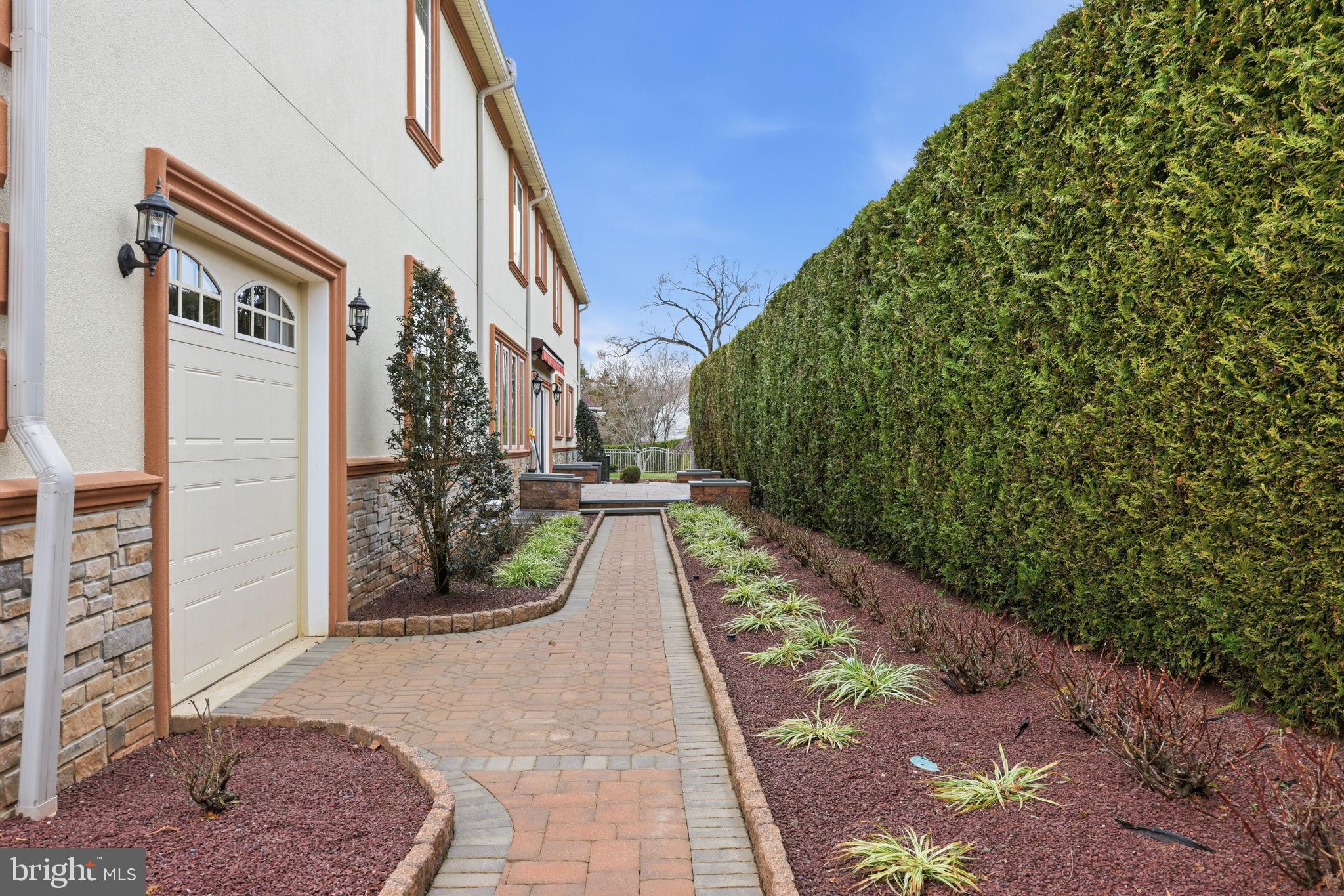 WASHINGTON CROSSING - Residential