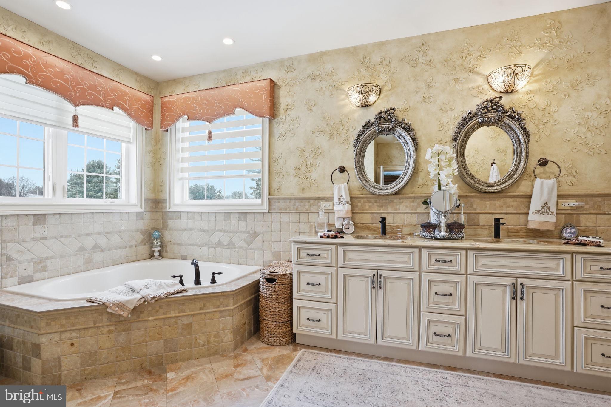 WASHINGTON CROSSING - Residential