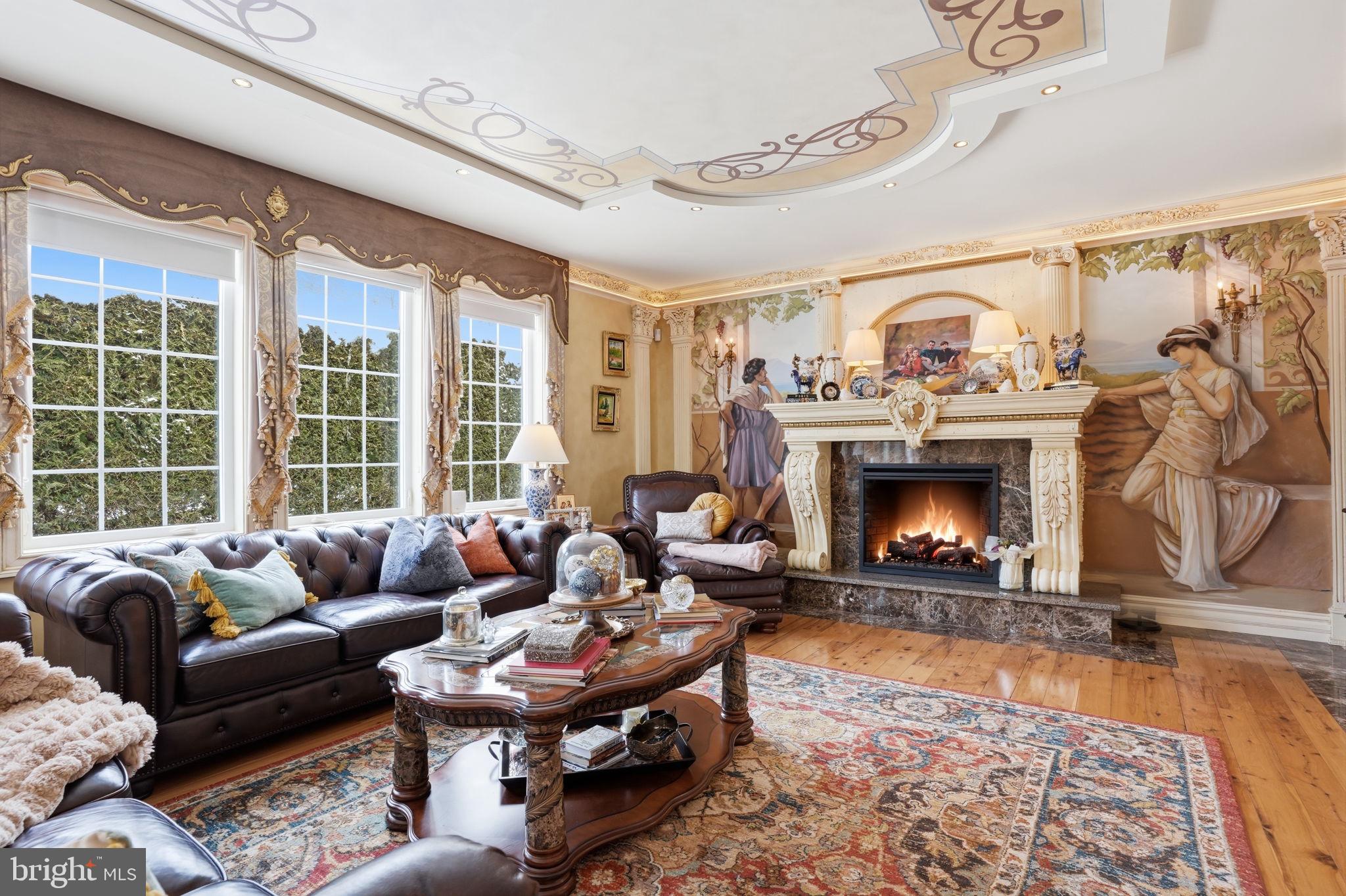 WASHINGTON CROSSING - Residential