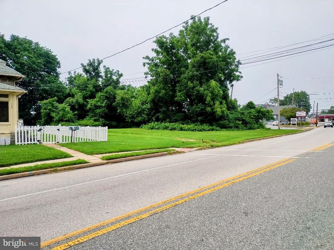 100 W BROOKHAVEN ROAD