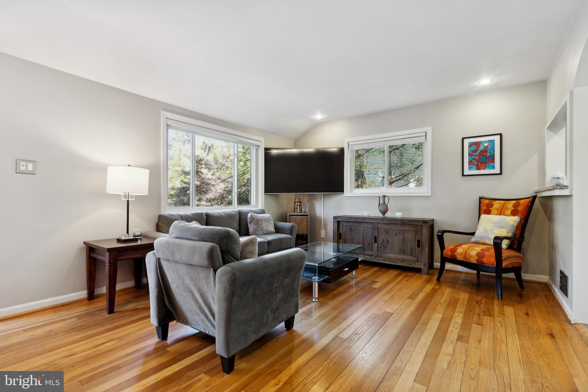 DONNA LEE GARDENS - Residential