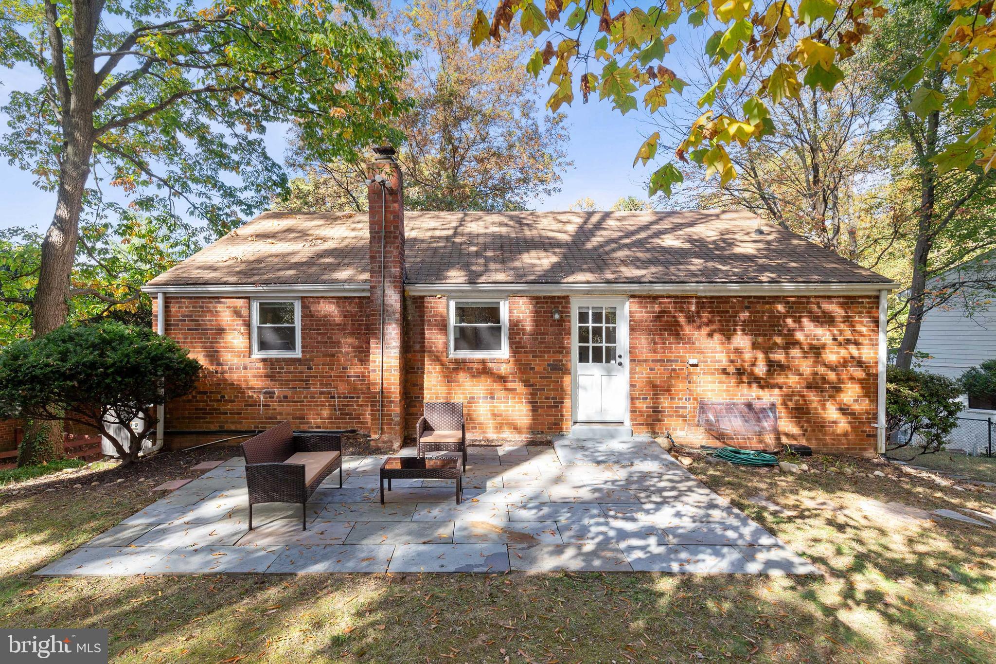 DONNA LEE GARDENS - Residential