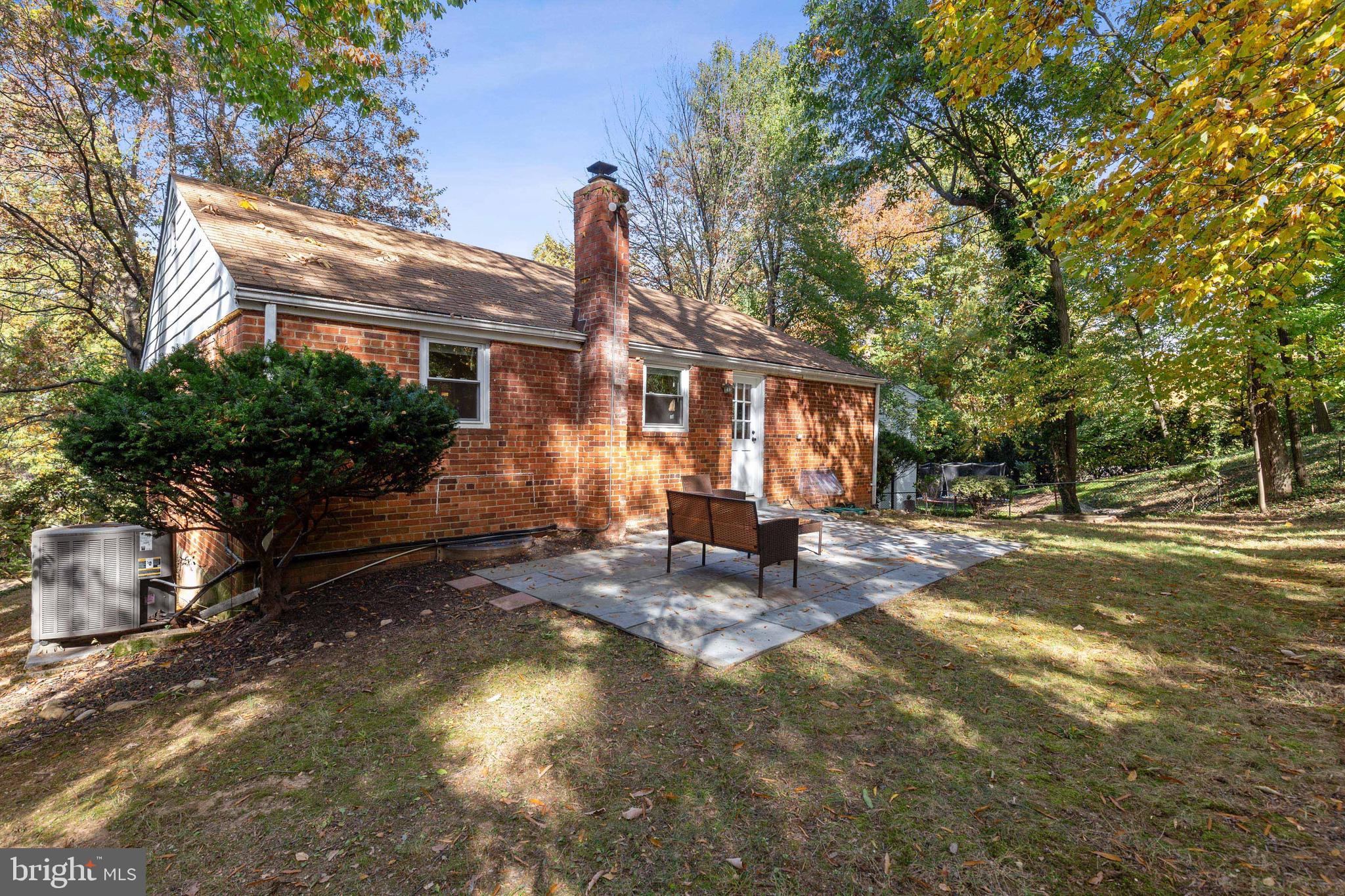 DONNA LEE GARDENS - Residential