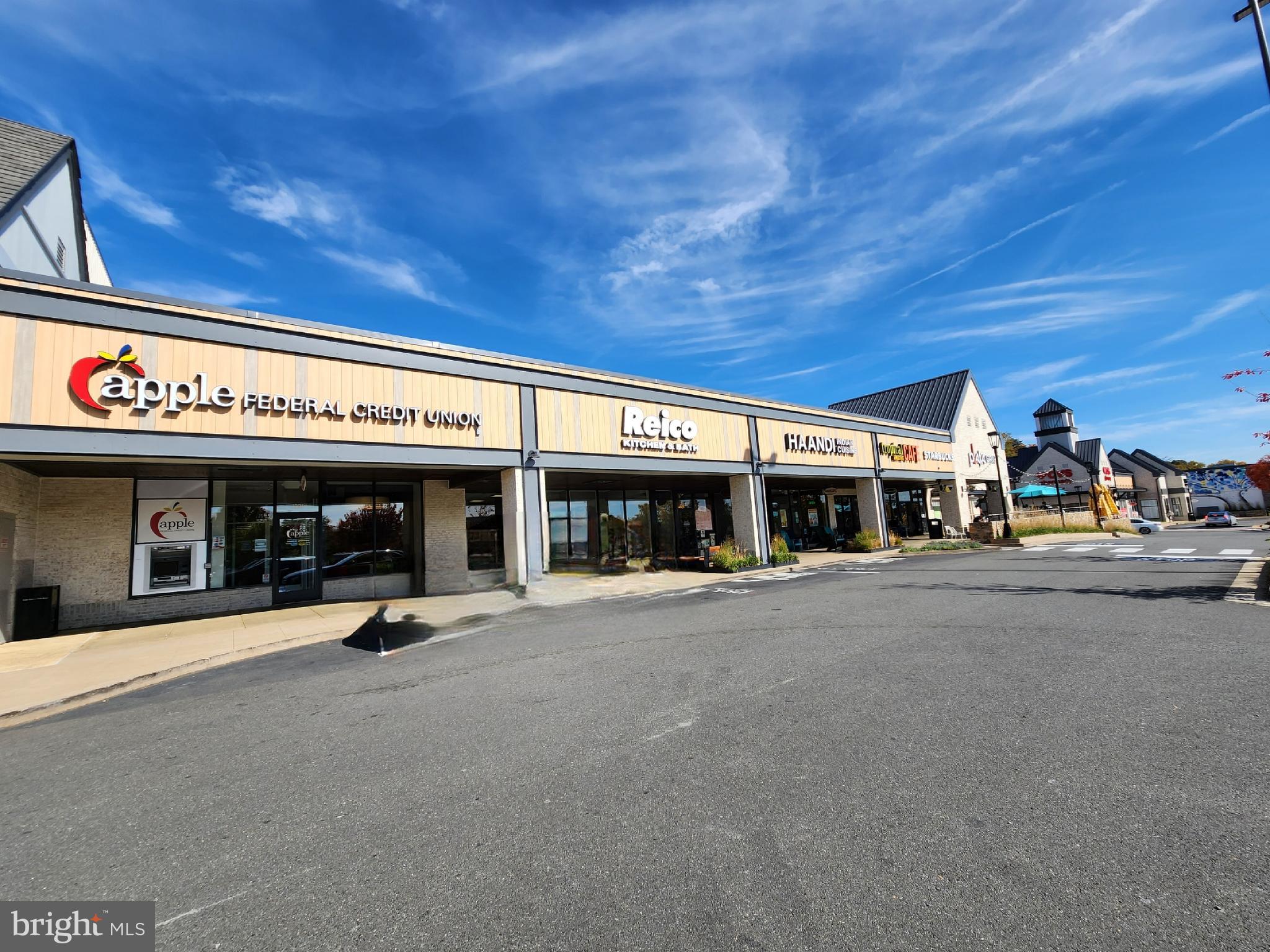 DONNA LEE GARDENS - Residential