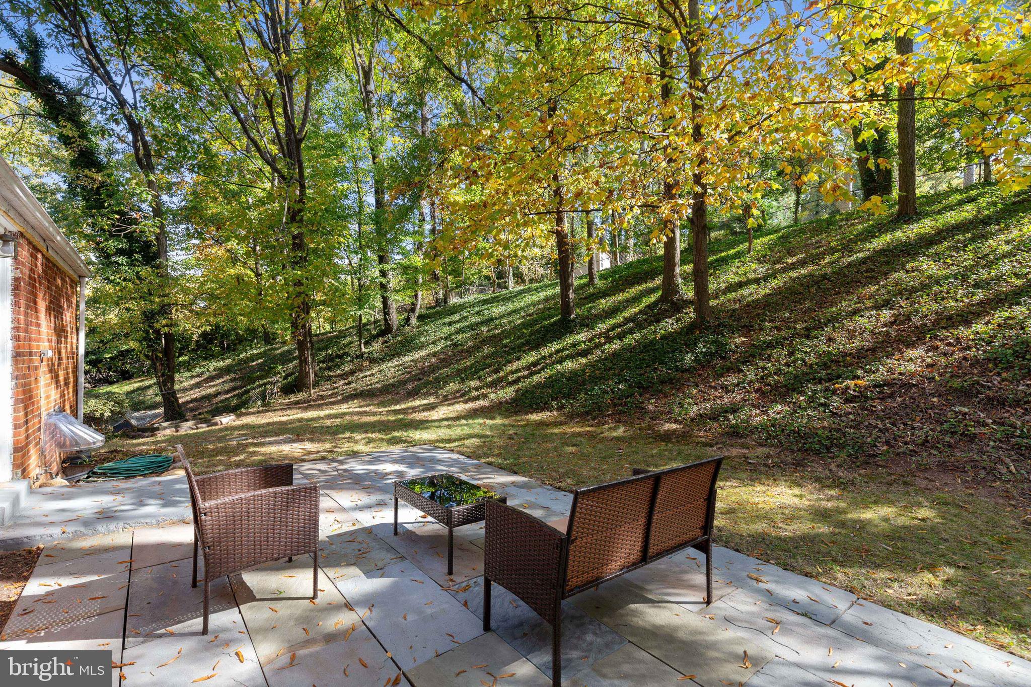 DONNA LEE GARDENS - Residential