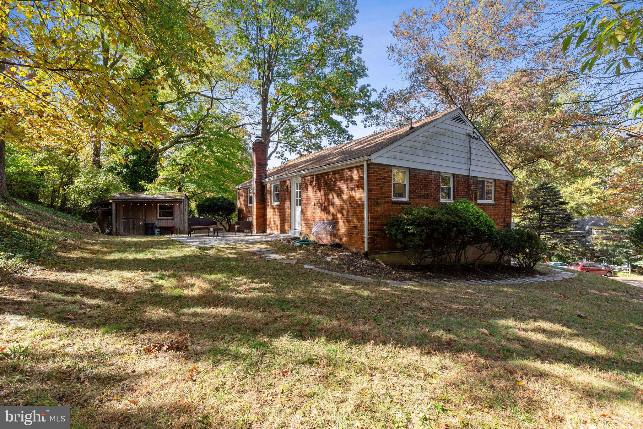 DONNA LEE GARDENS - Residential