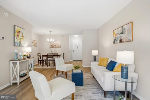 15100 Interlachen Drive Unit 4-420, Silver Spring, MD 20906 - #: MDMC2251398