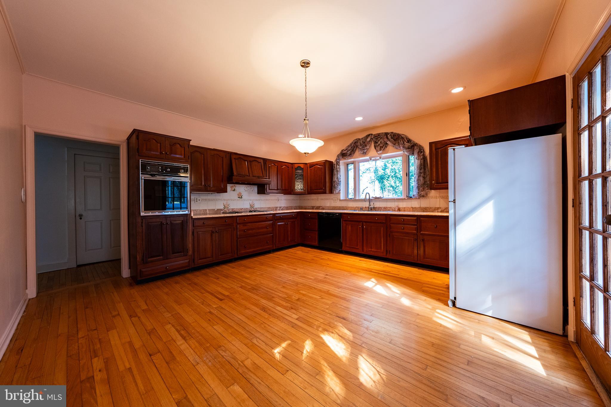 TOWSON ESTATES - Residential