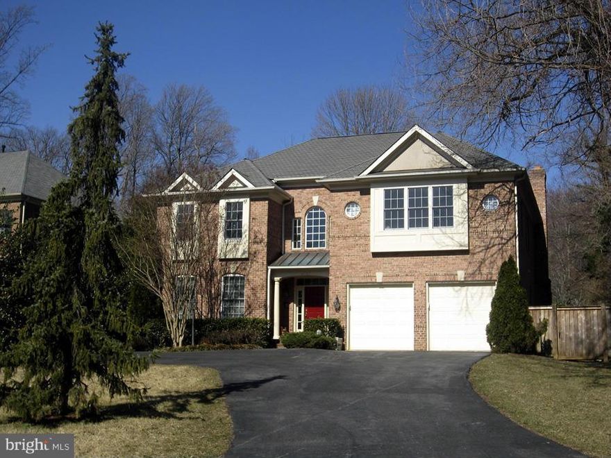 *ON SERVICE ROAD!!SITS FAR BACK,IN BEAUTIFUL NEIGHBORHOOD, CLOSE TO SCHOOLS. FABULOUS NEWER HOME IN CLOSE-IN BETHESDA LOCATION. TERRIFIC OPEN  FLOOR PLAN WITH HIGH CEILINGS, ELEGANT LR/DR, HOME OFFICE, LARGE FAMILY ROOM OFF MODERN KITCHEN W/STAINLESS STEEL APPLIANCES, BAY WINDOWS OVERLOOKING THE PRIVATE, FENCED-IN BACKYARD. 5 BEDROOMS/3 BATHS UPSTAIRS.FIN.LOWER LEVEL.