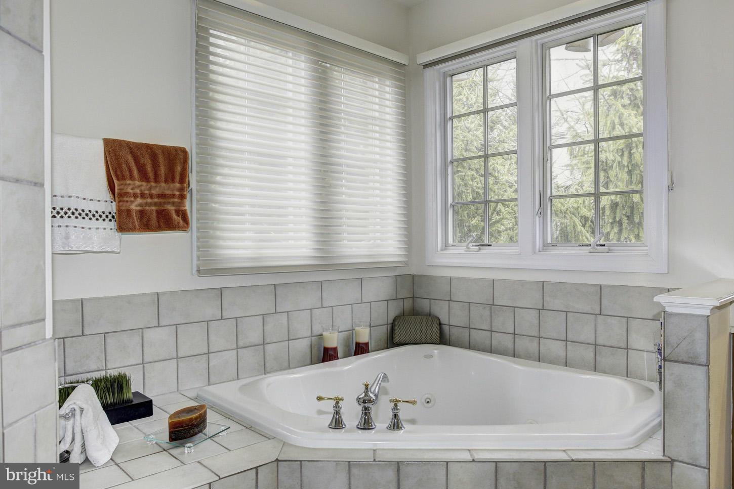 LOCUST RIDGE - Residential