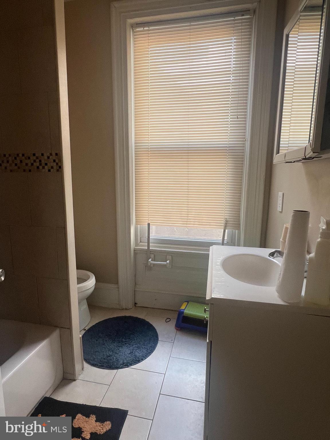 TEMPLE UNIVERSITY - Residential Lease