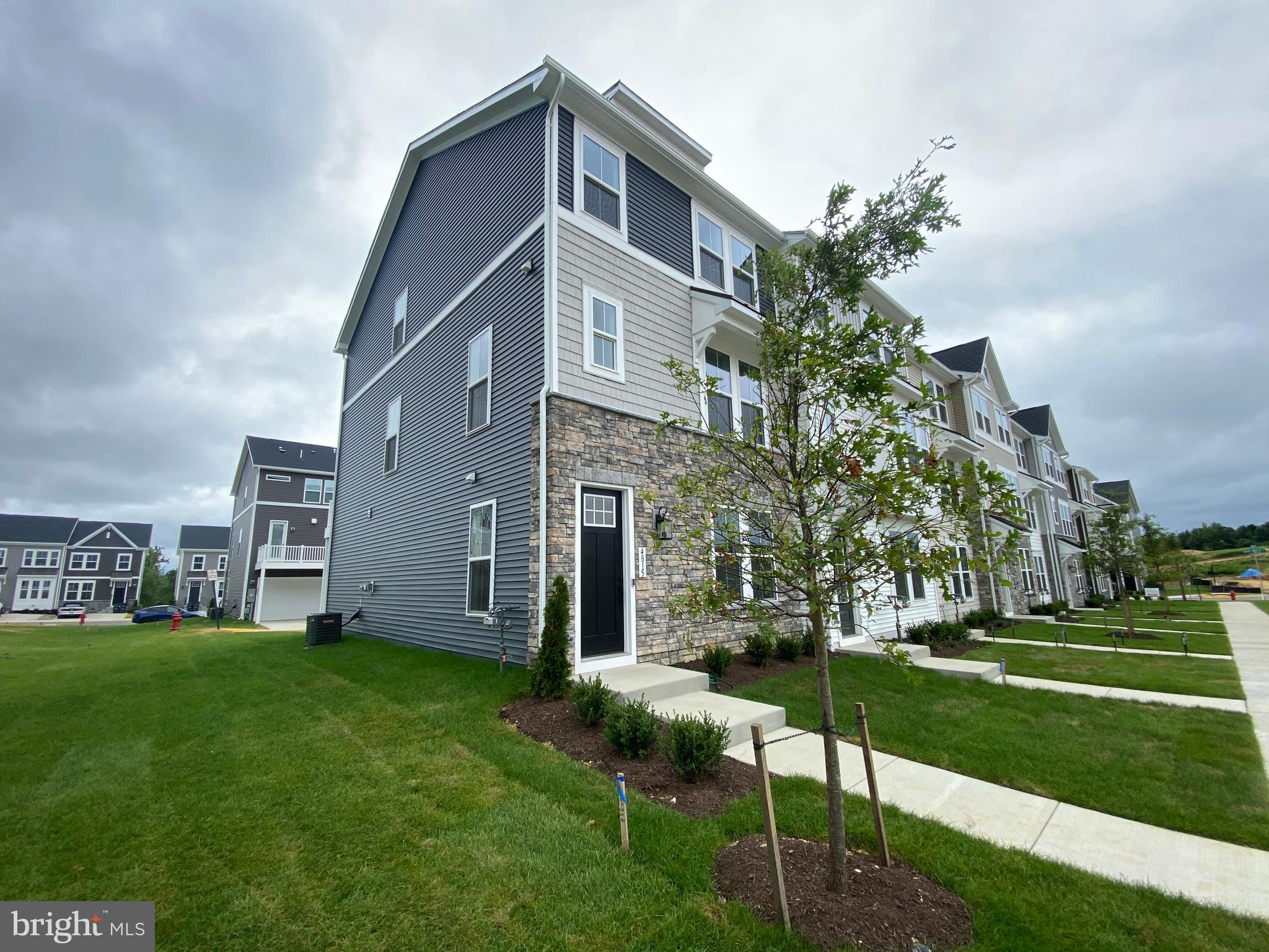 THE GROVE AT JACKSON VILLAGE - Residential Lease