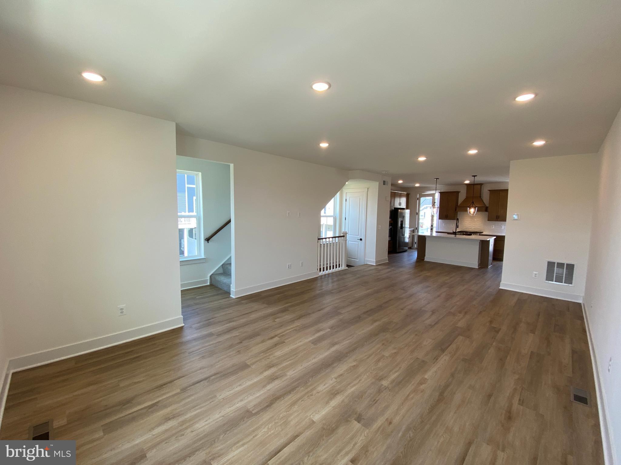 THE GROVE AT JACKSON VILLAGE - Residential Lease