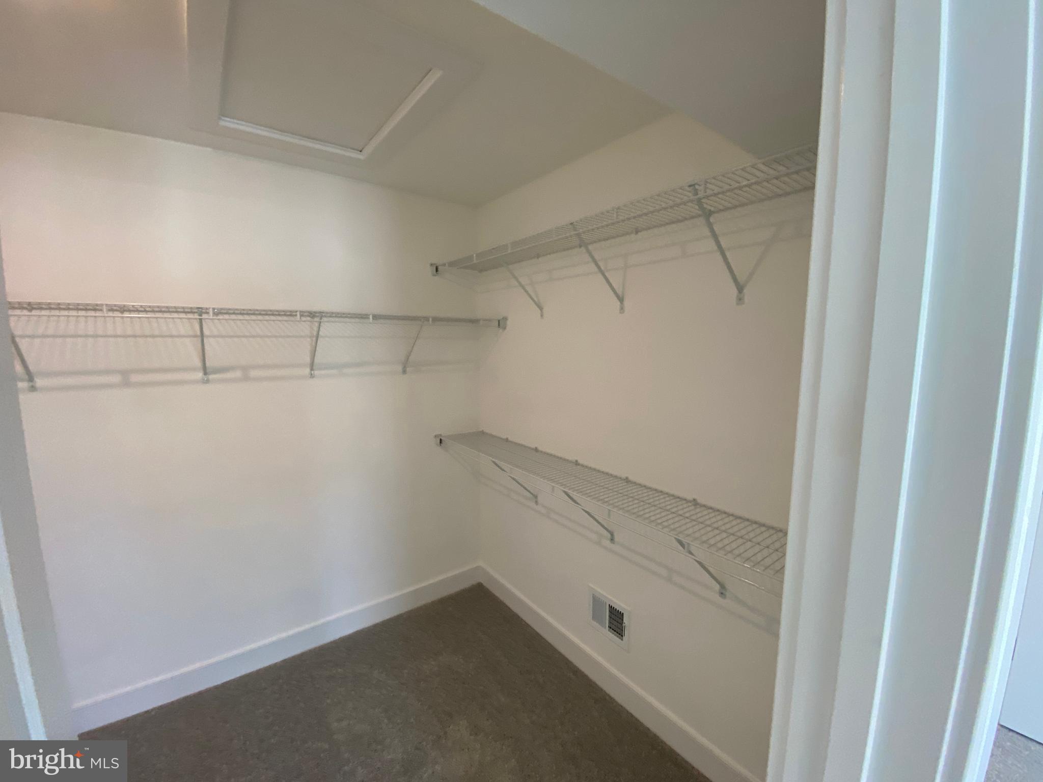 THE GROVE AT JACKSON VILLAGE - Residential Lease