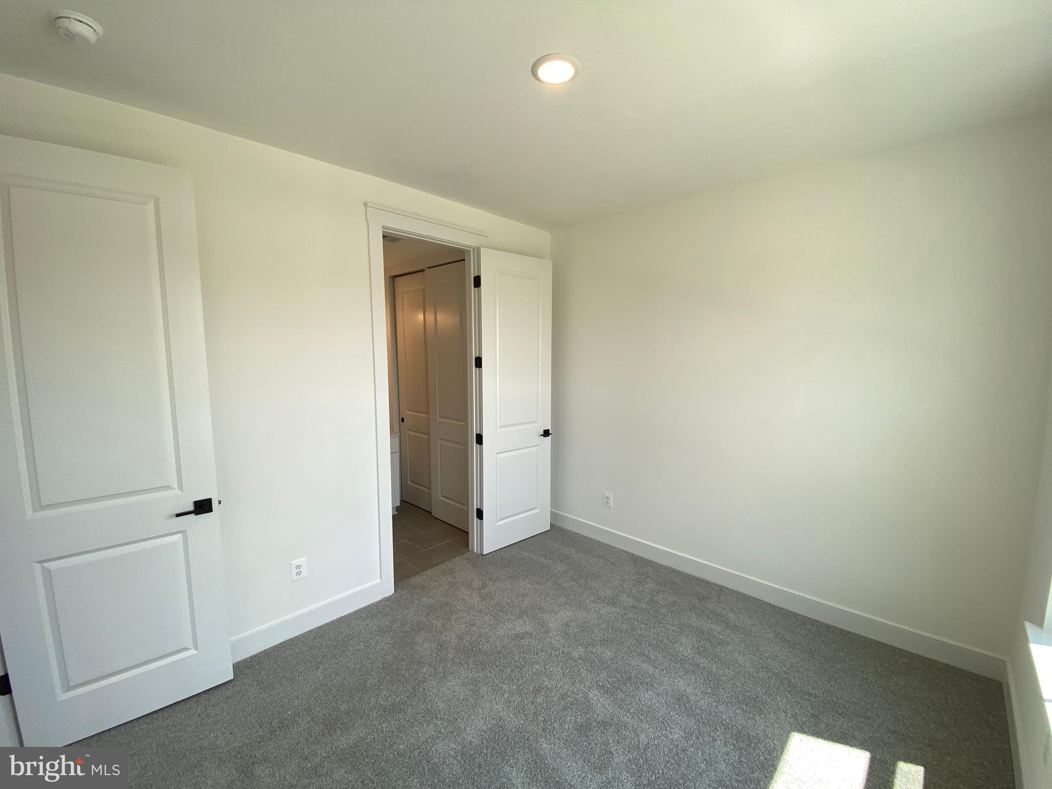 THE GROVE AT JACKSON VILLAGE - Residential Lease