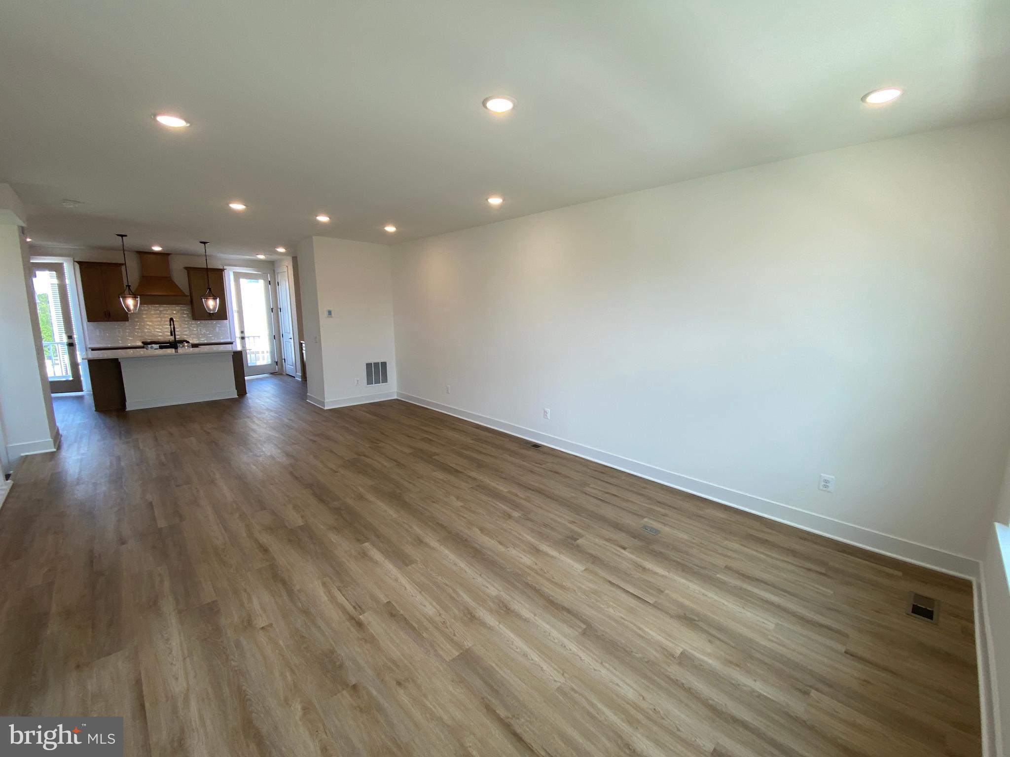 THE GROVE AT JACKSON VILLAGE - Residential Lease