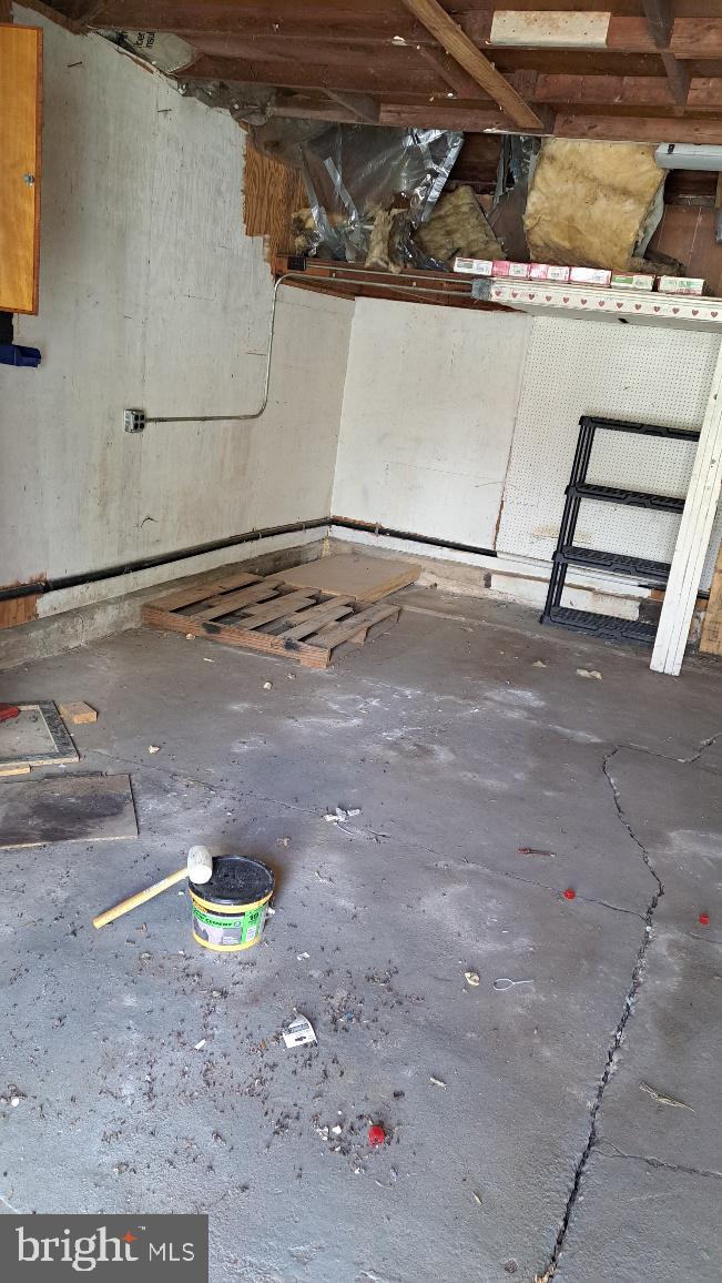 7701 BELAIR REAR GARAGE