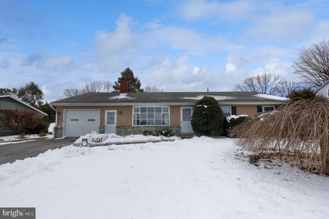 404 WINDY TOR ROAD LEOLA PA 17540