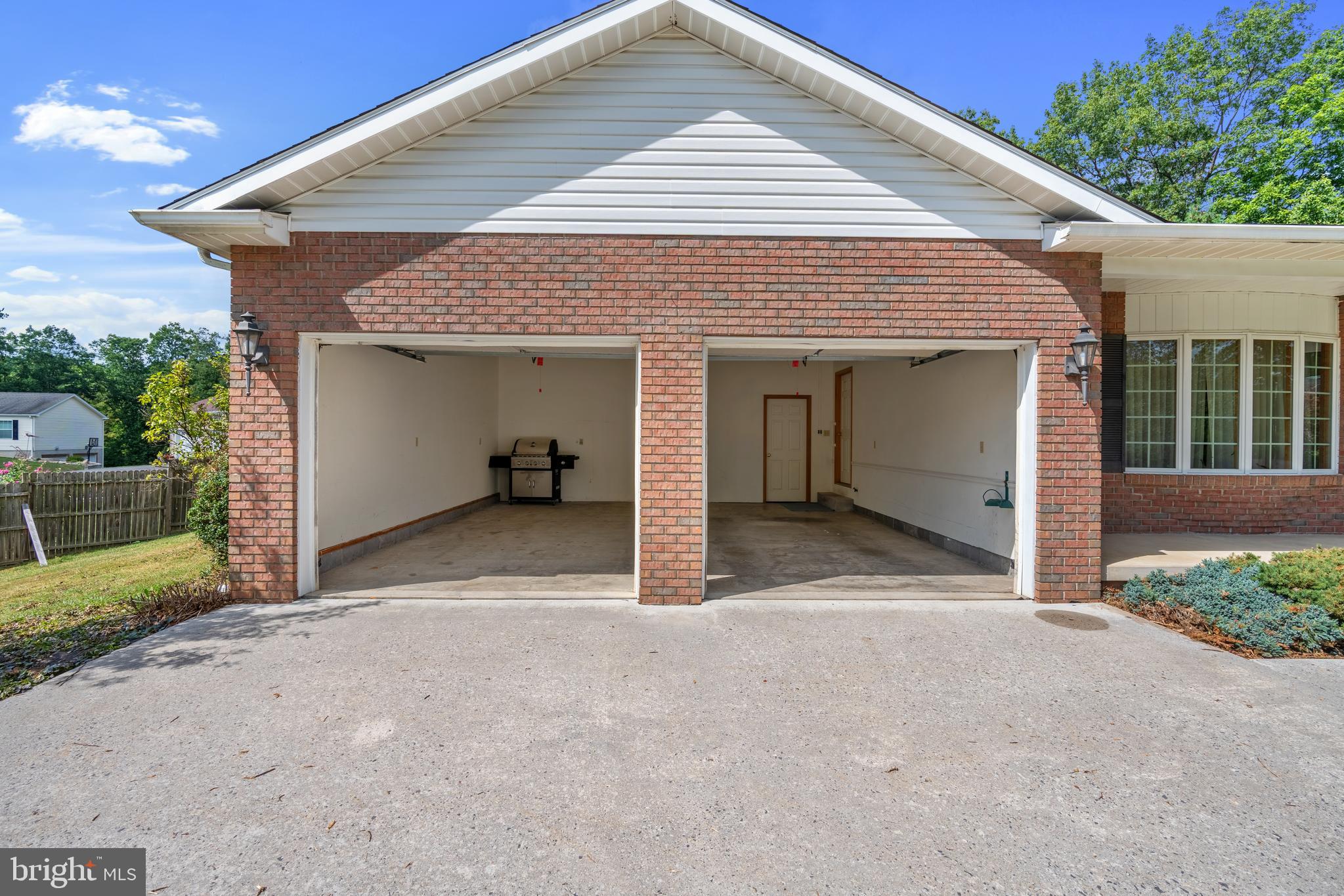 HEALY HEIGHTS - Residential