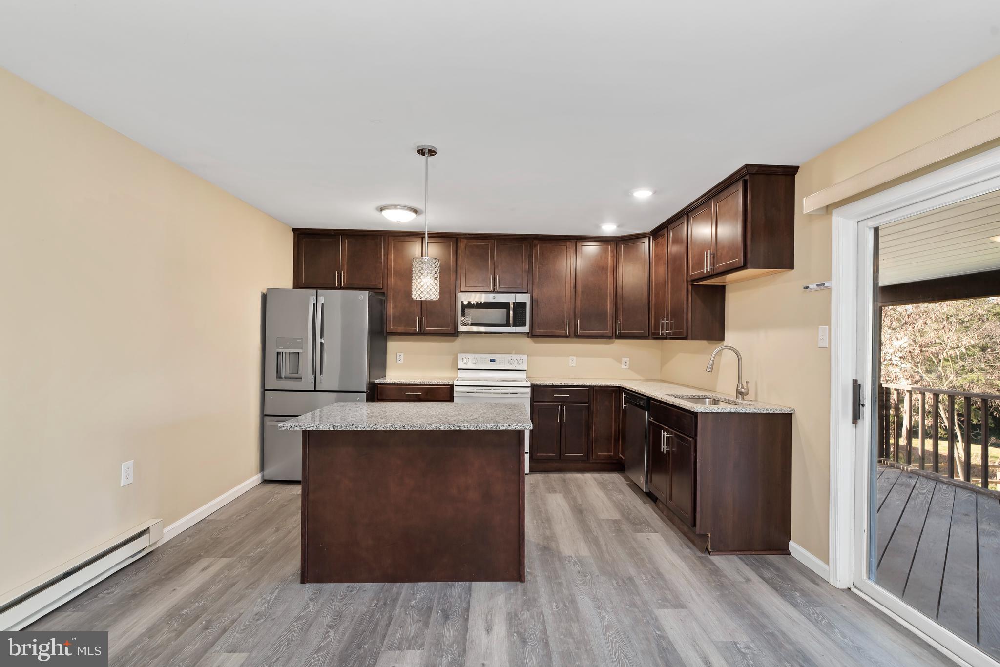 VALLEY GREEN - Residential