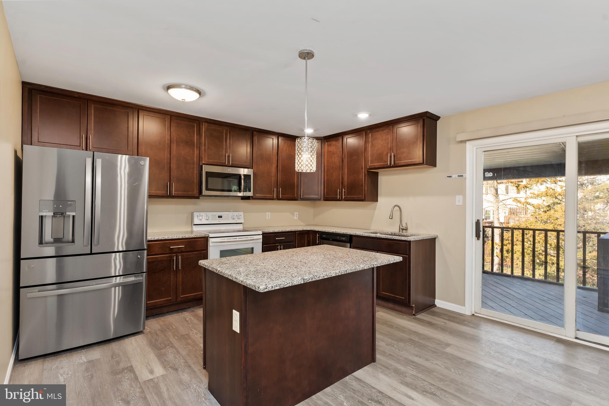 VALLEY GREEN - Residential