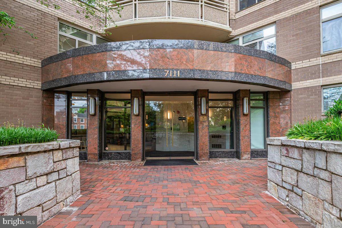 7111 WOODMONT AVENUE 308