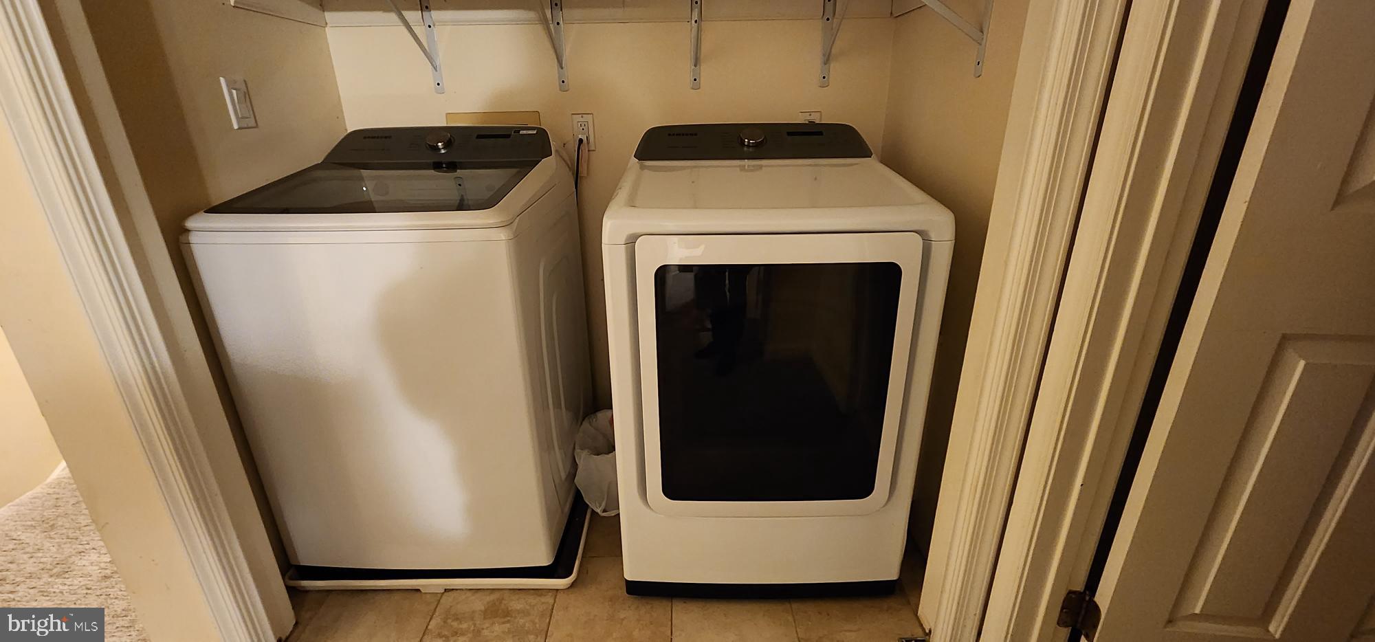 NORTH GATE TOWNE HOMES - Residential