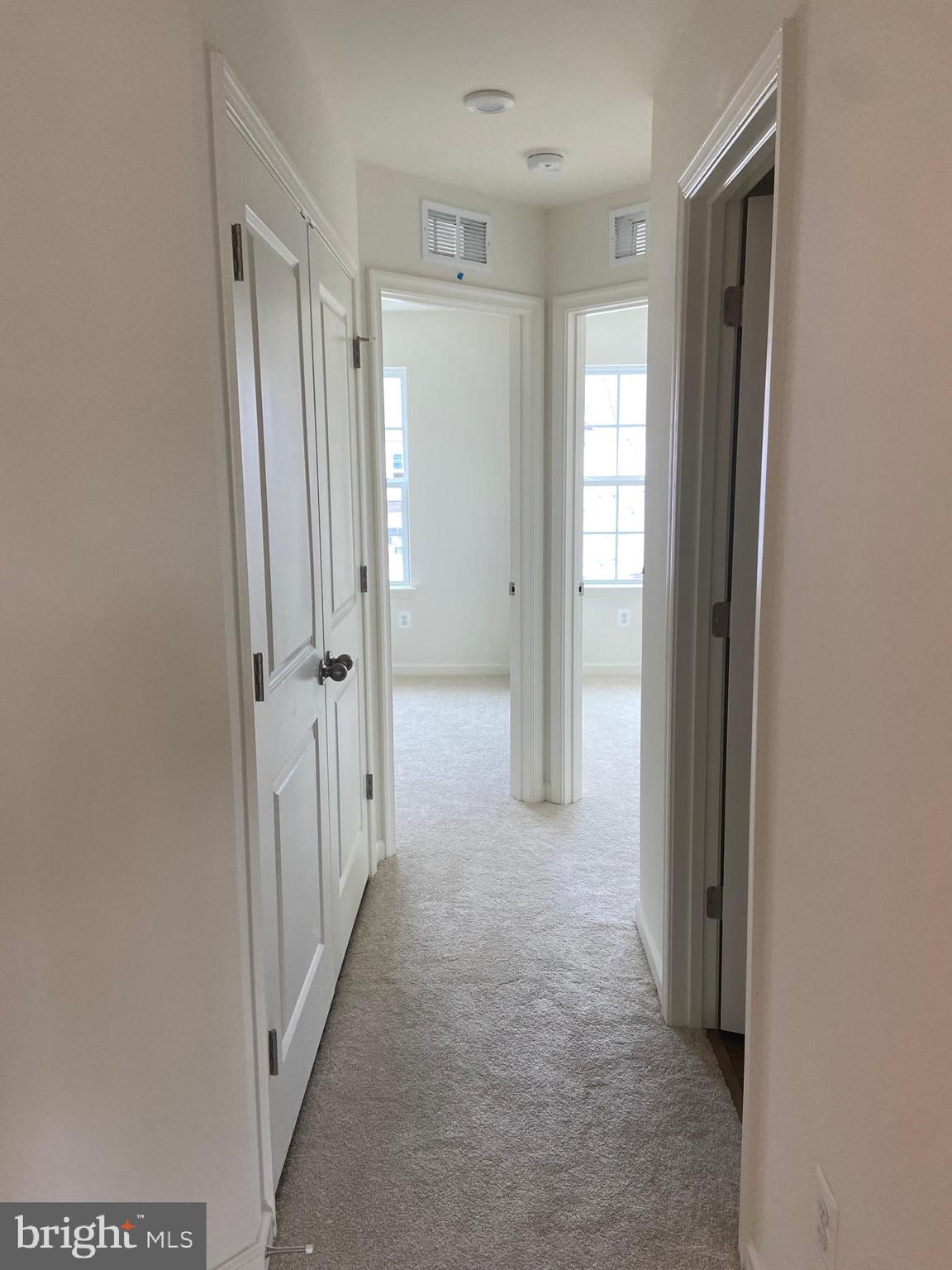 OVERLOOK AT RIVERSIDE TOWNHOMES - Residential Lease