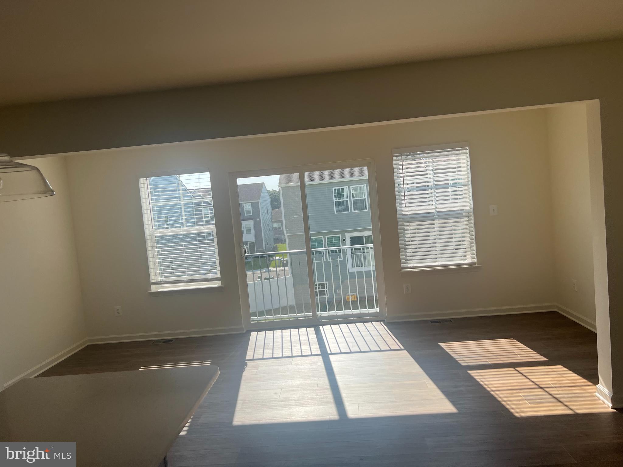 OVERLOOK AT RIVERSIDE TOWNHOMES - Residential Lease