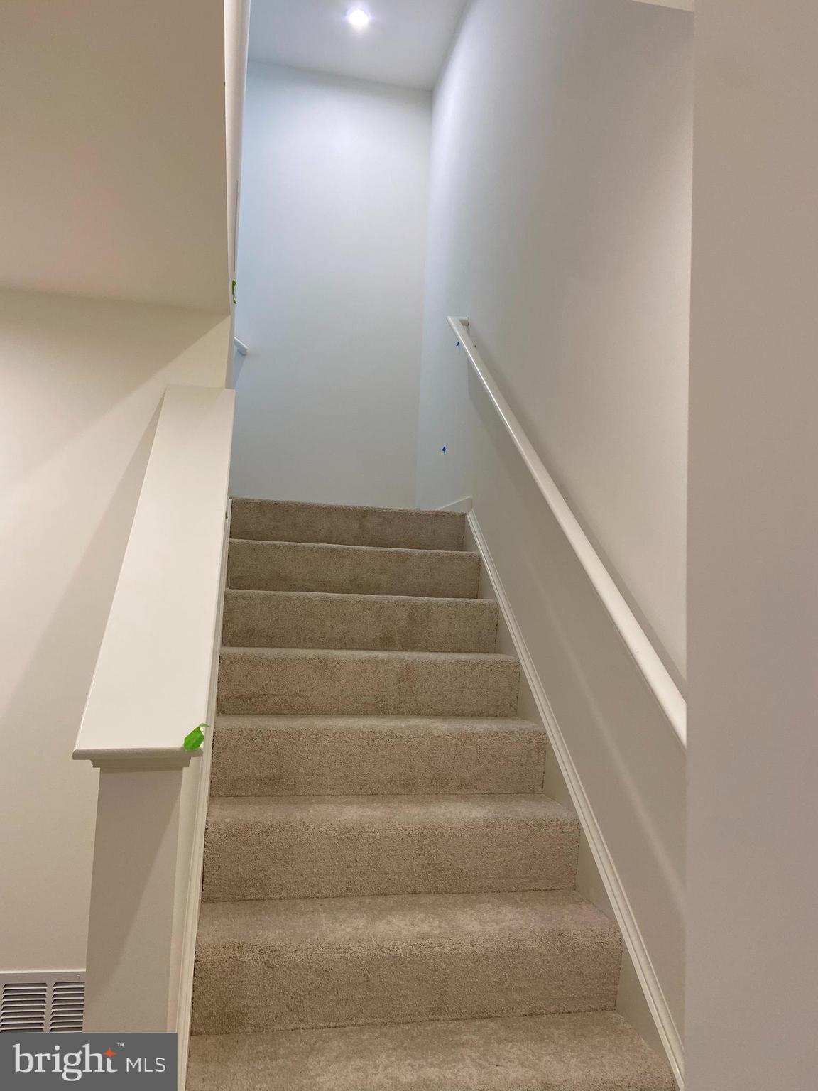 250 CLIFTON MANOR