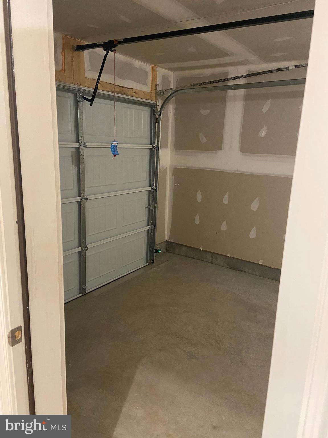 OVERLOOK AT RIVERSIDE TOWNHOMES - Residential Lease