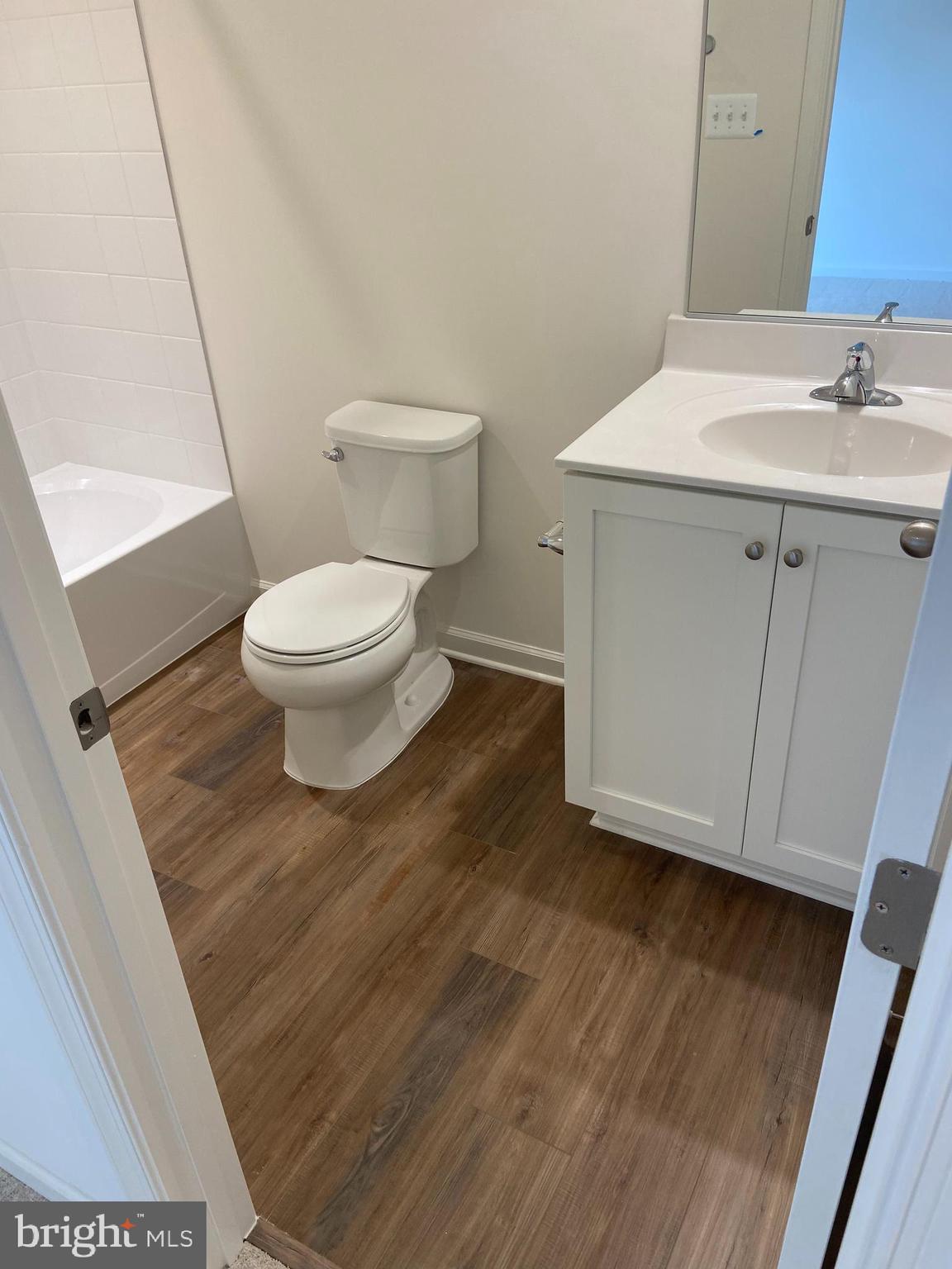 OVERLOOK AT RIVERSIDE TOWNHOMES - Residential Lease