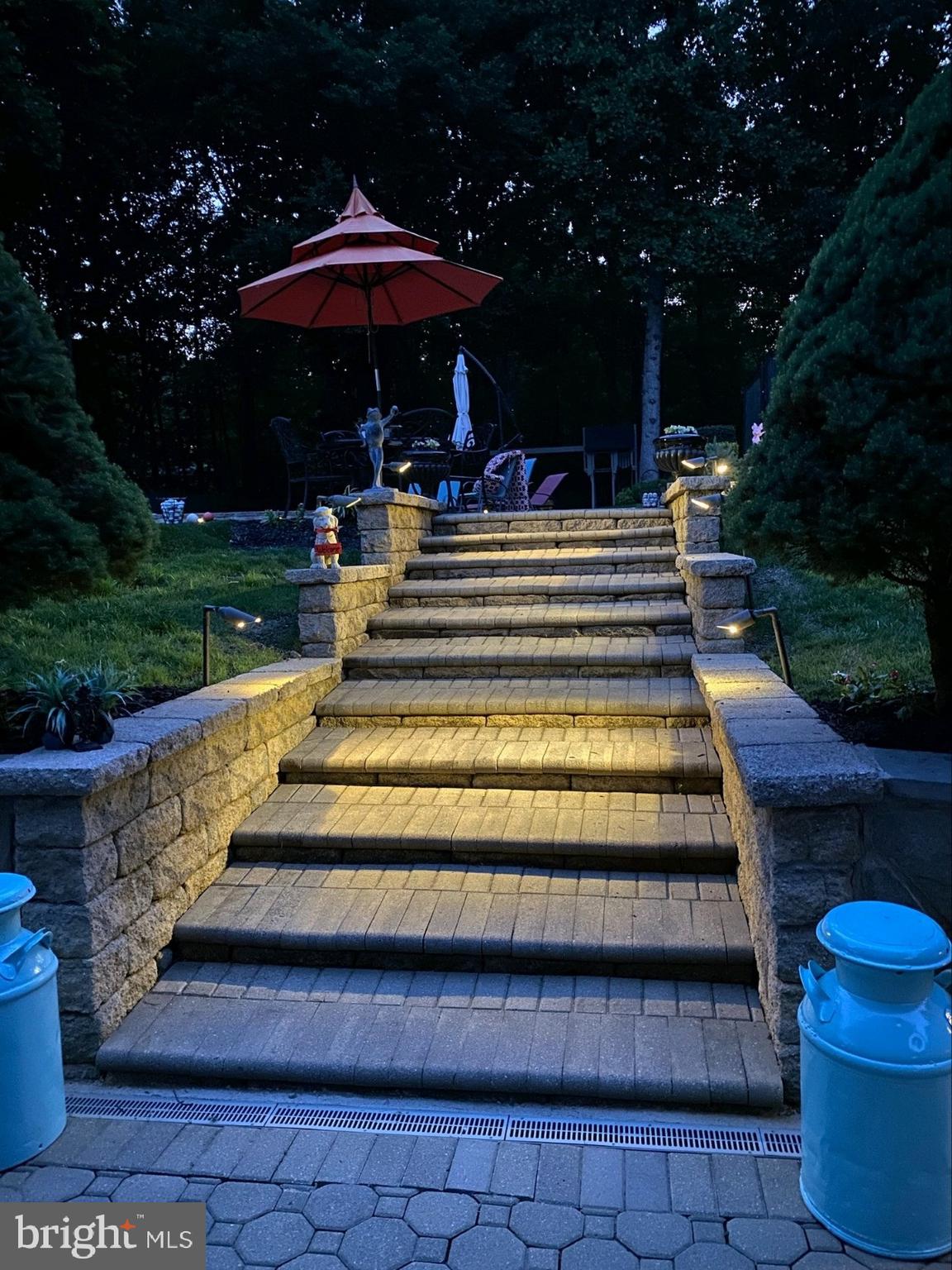 BARRINGTON OAKS - Residential