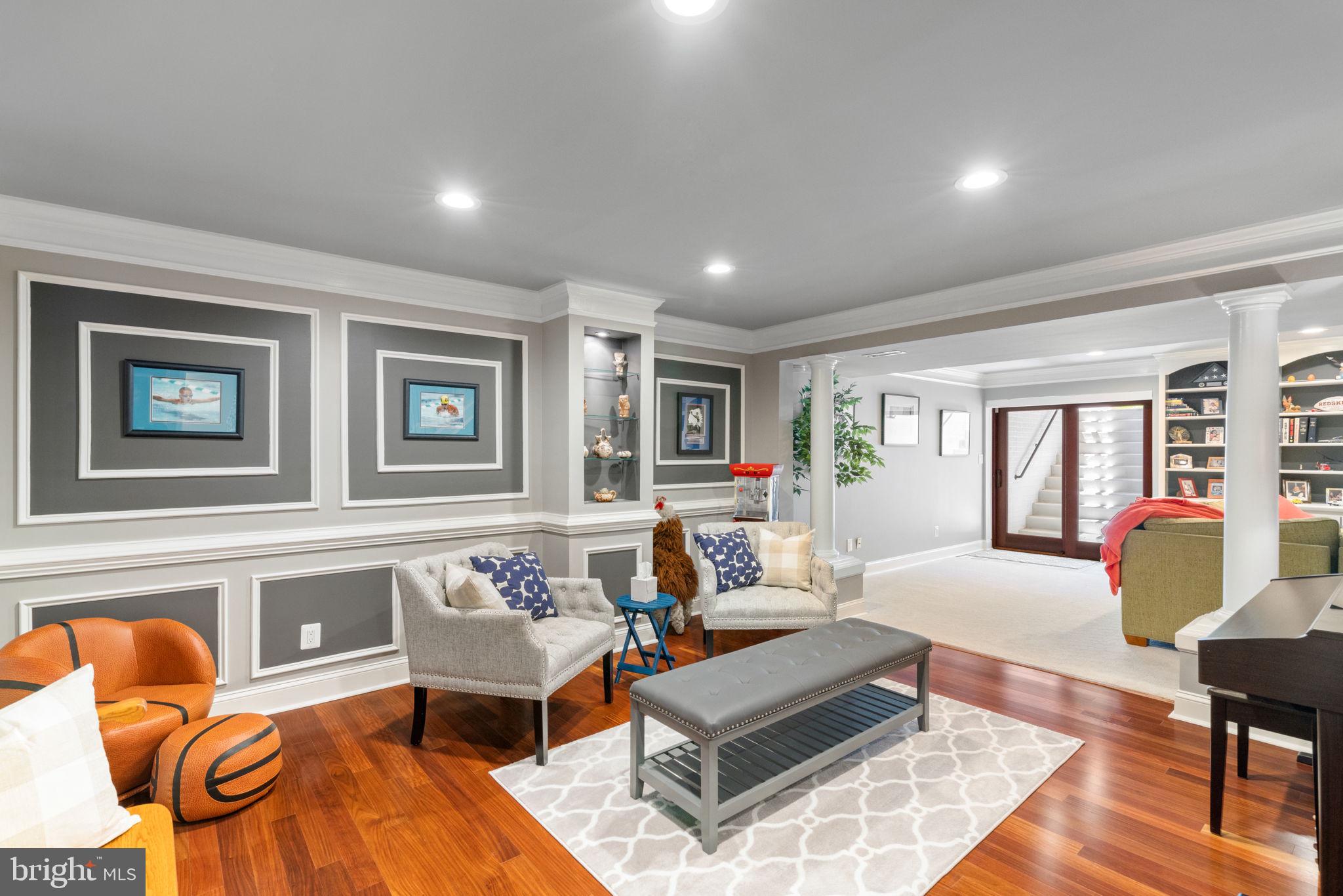 BARRINGTON OAKS - Residential