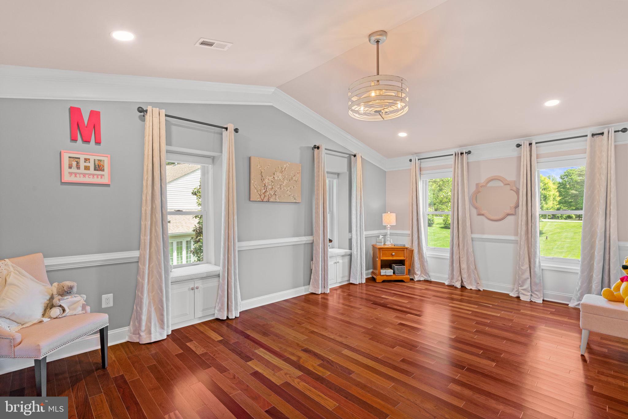 BARRINGTON OAKS - Residential