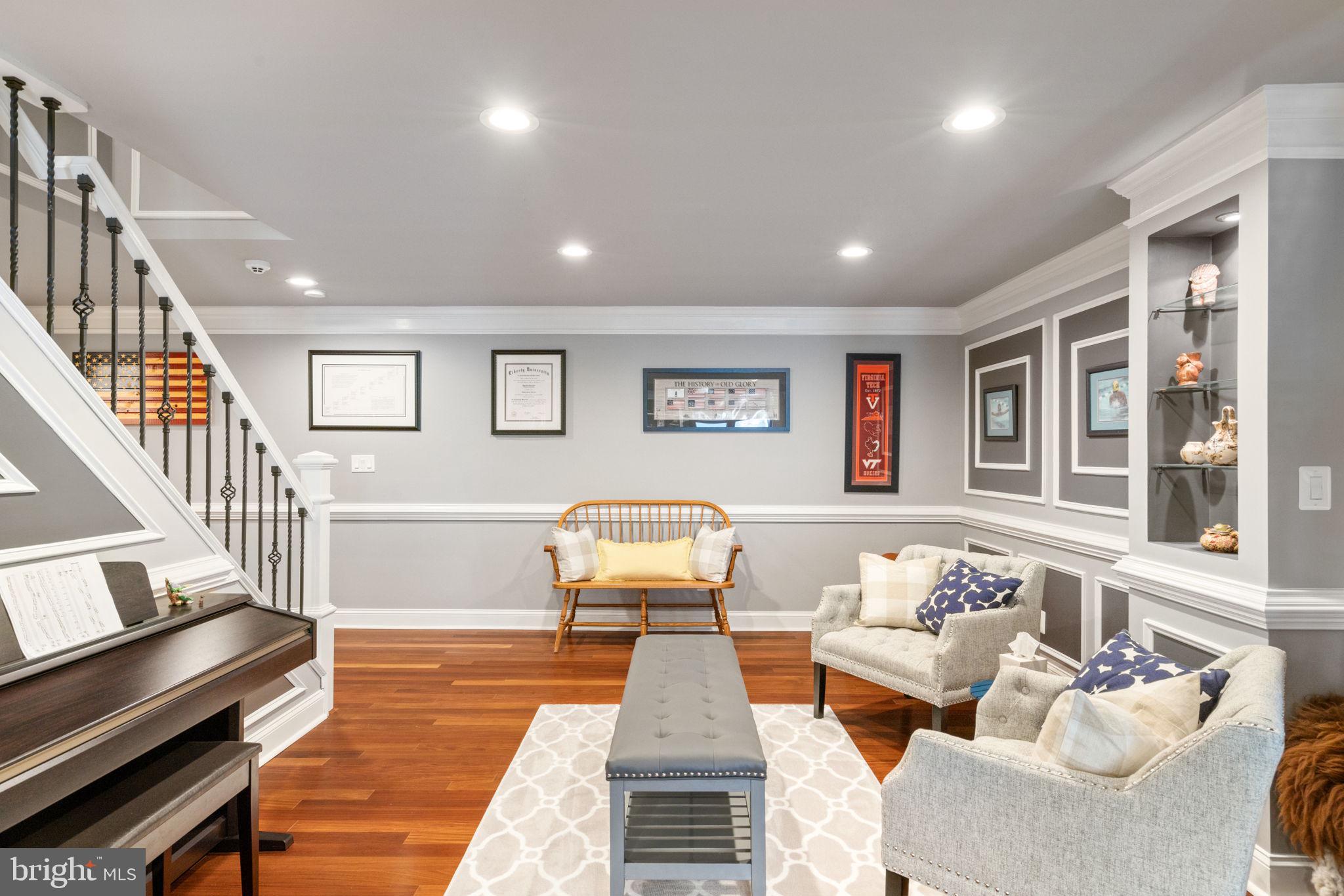 BARRINGTON OAKS - Residential