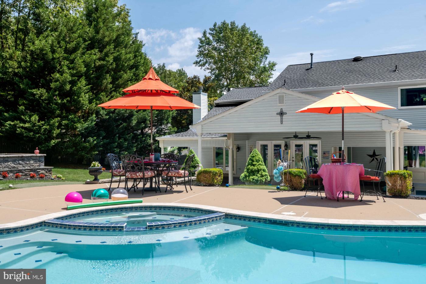 BARRINGTON OAKS - Residential