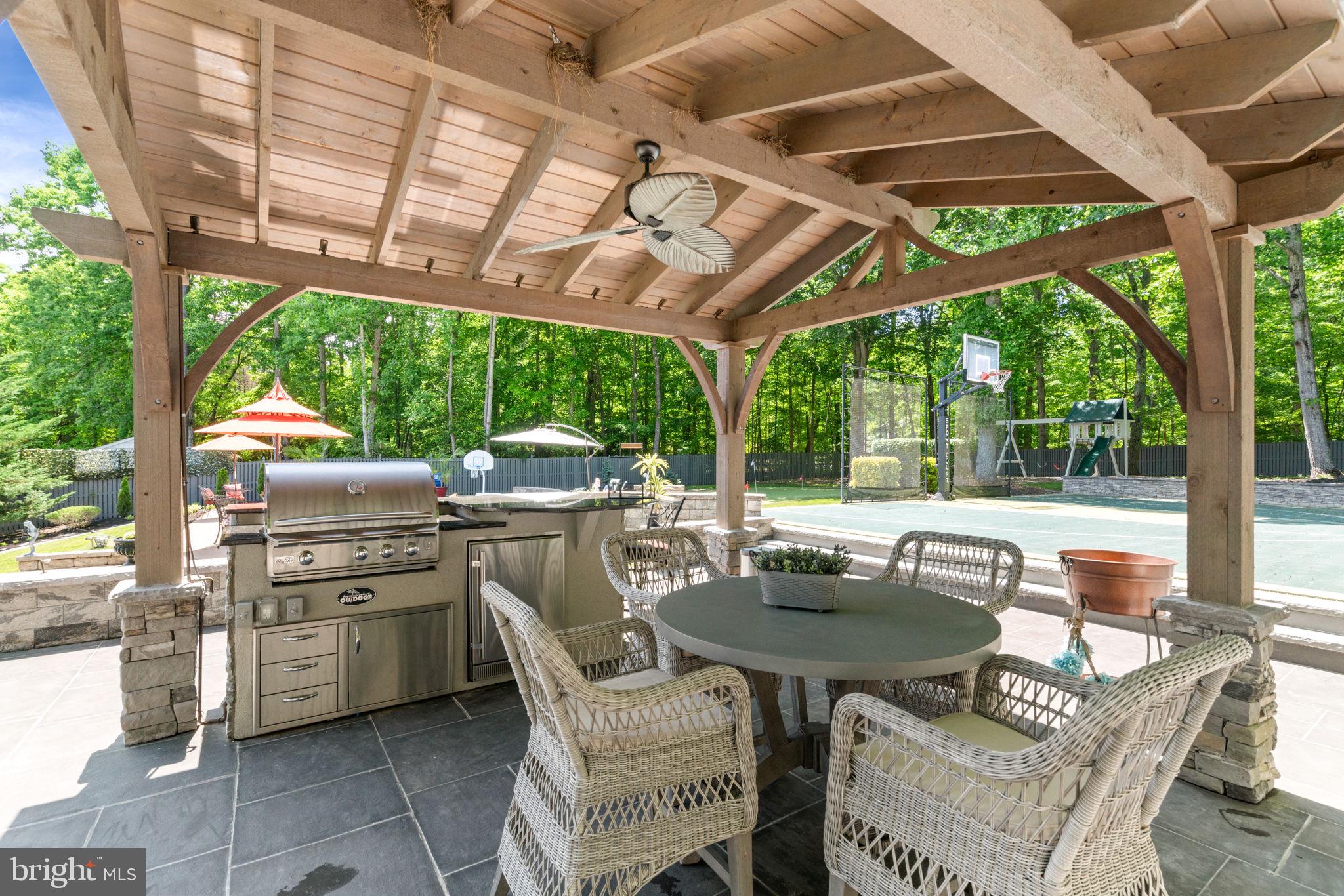 BARRINGTON OAKS - Residential