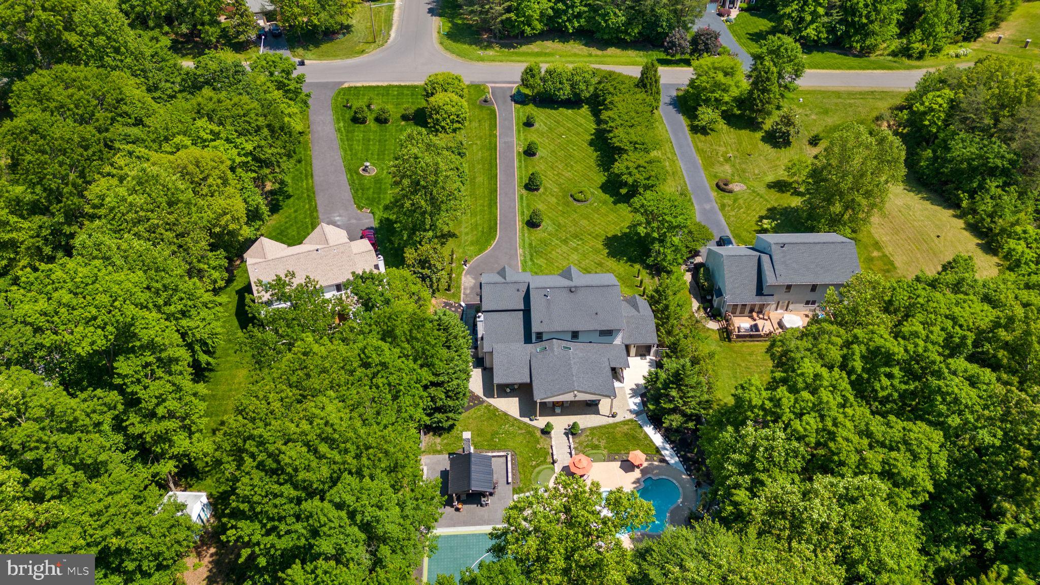 BARRINGTON OAKS - Residential