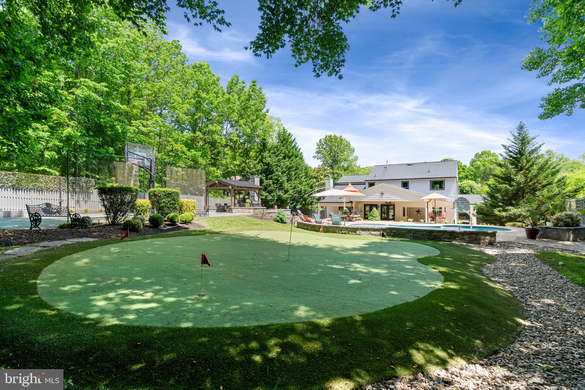 BARRINGTON OAKS - Residential