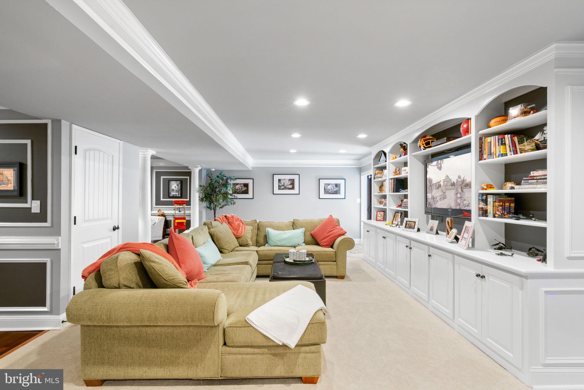 BARRINGTON OAKS - Residential