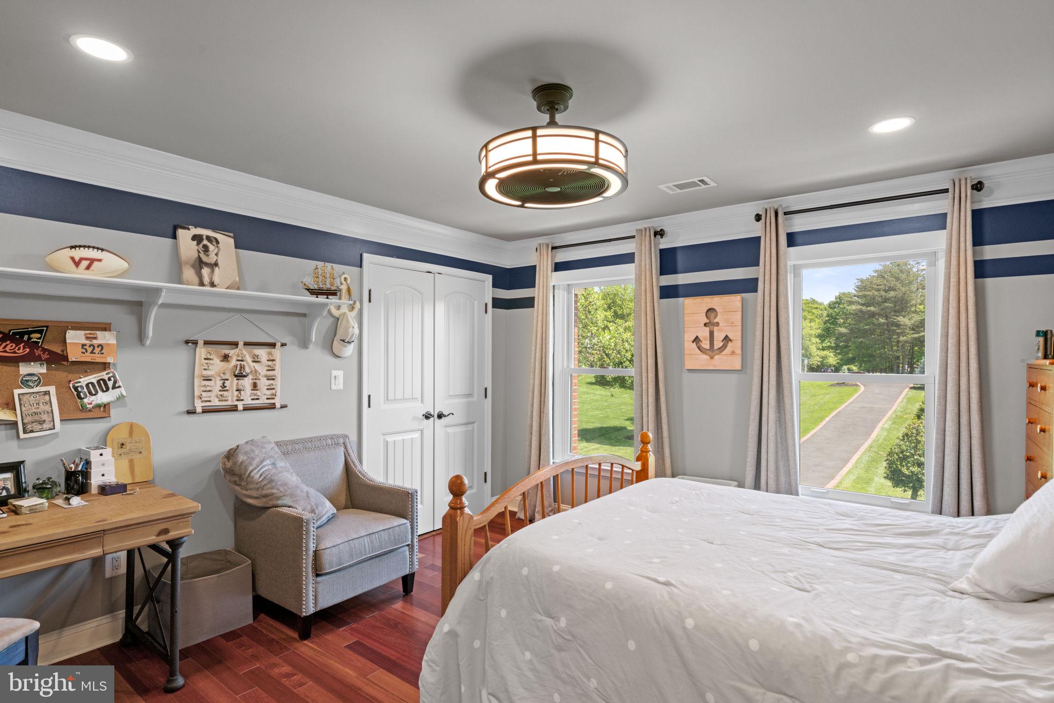 BARRINGTON OAKS - Residential